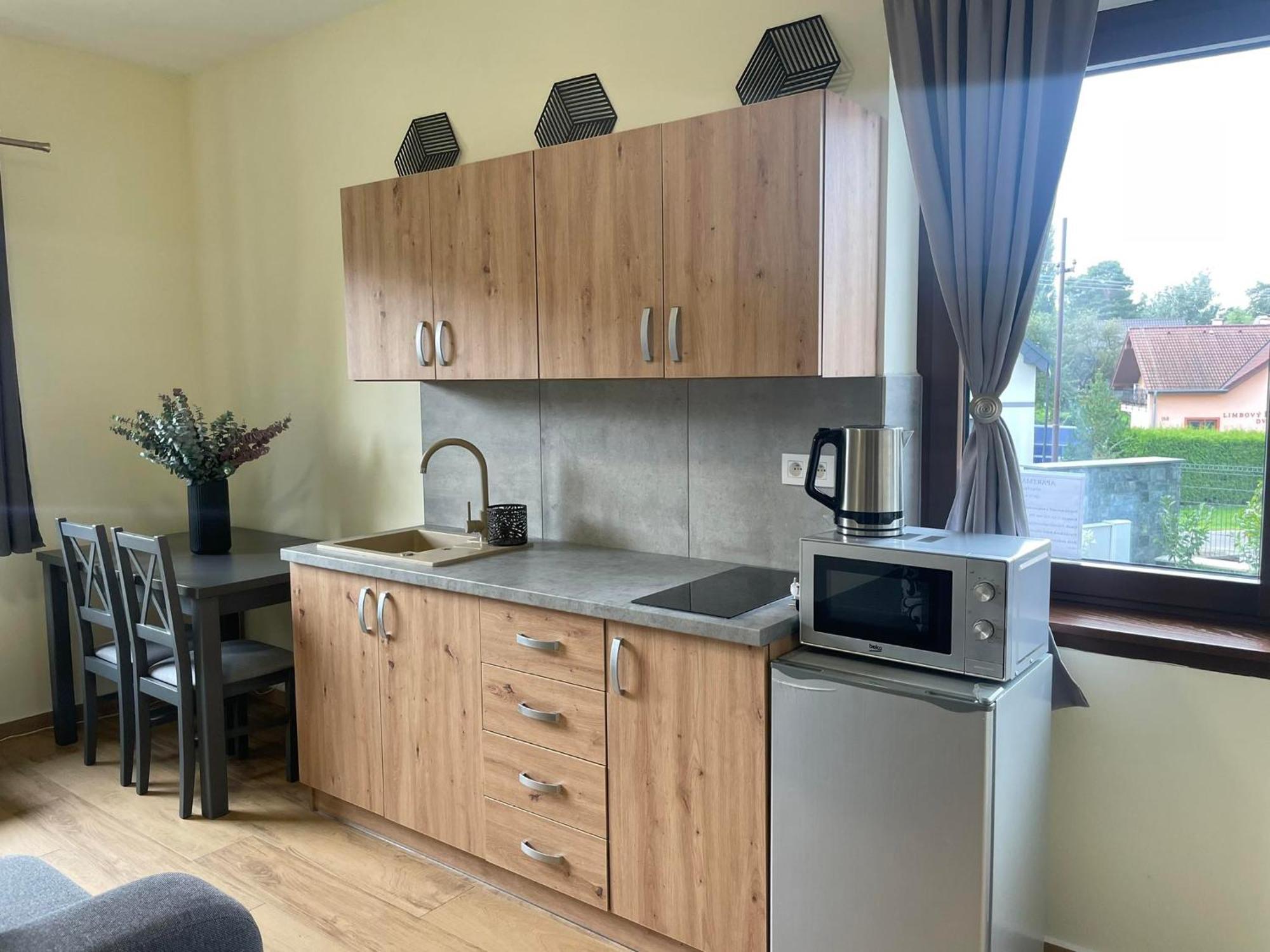 Apartmány Zaky Vrbov Esterno foto