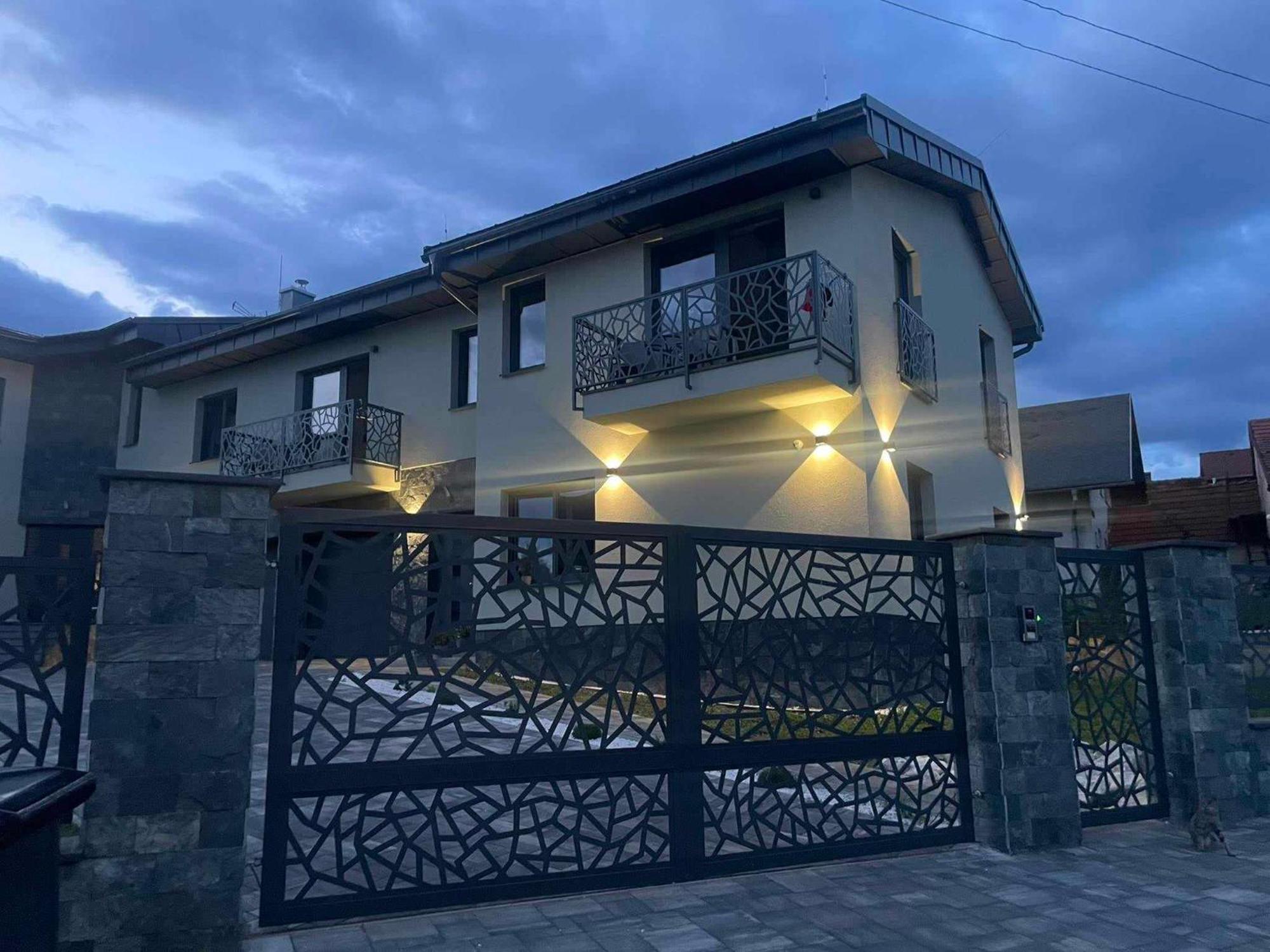 Apartmány Zaky Vrbov Esterno foto