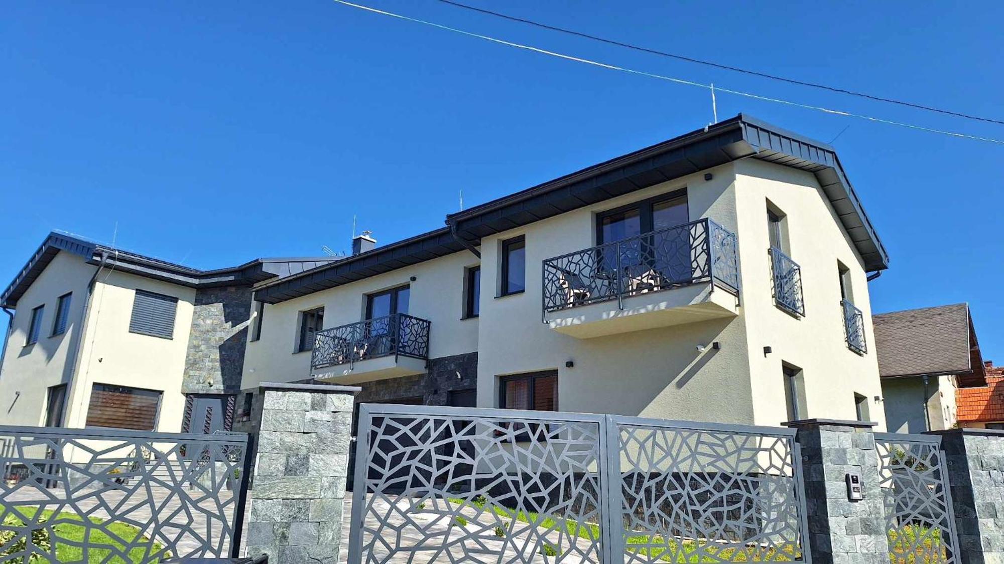 Apartmány Zaky Vrbov Esterno foto